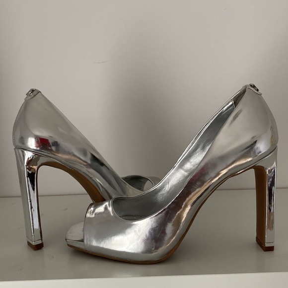 DKNY silver open toe silver heels-BNIB - Picture 8 of 10